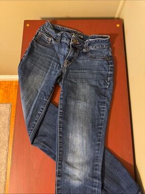 Maurices Women's Medium Wash Blue Skinny Jeans